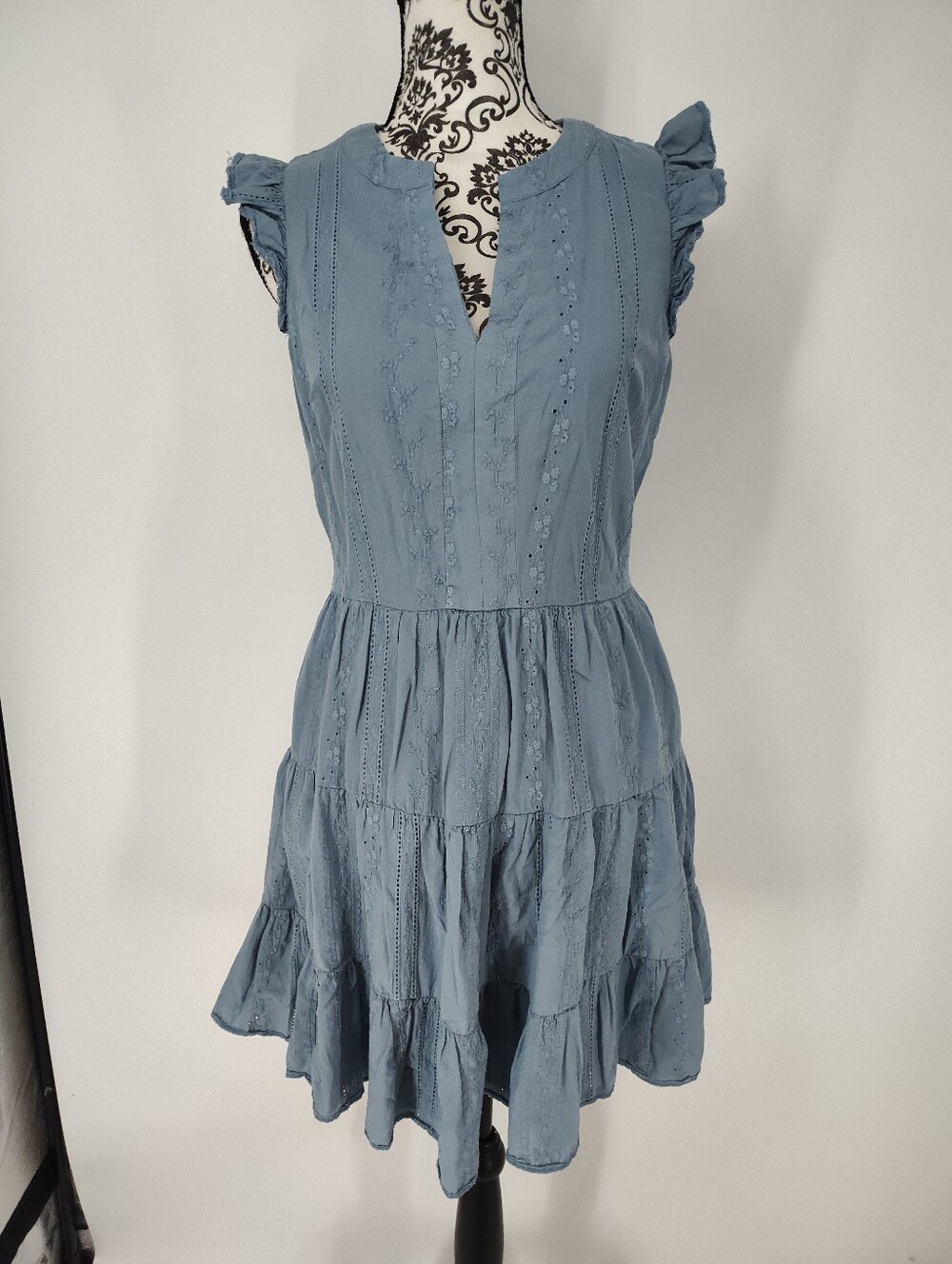 Laundry By Shelli Segal Women's Dusty Blue Ruffled Eyelet Mini Dress Size 6